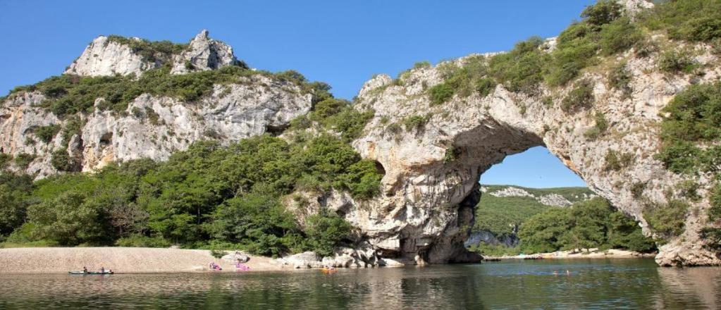 فيلا "Les Tournesols" Saint-Martin-dʼArdèche المظهر الخارجي الصورة